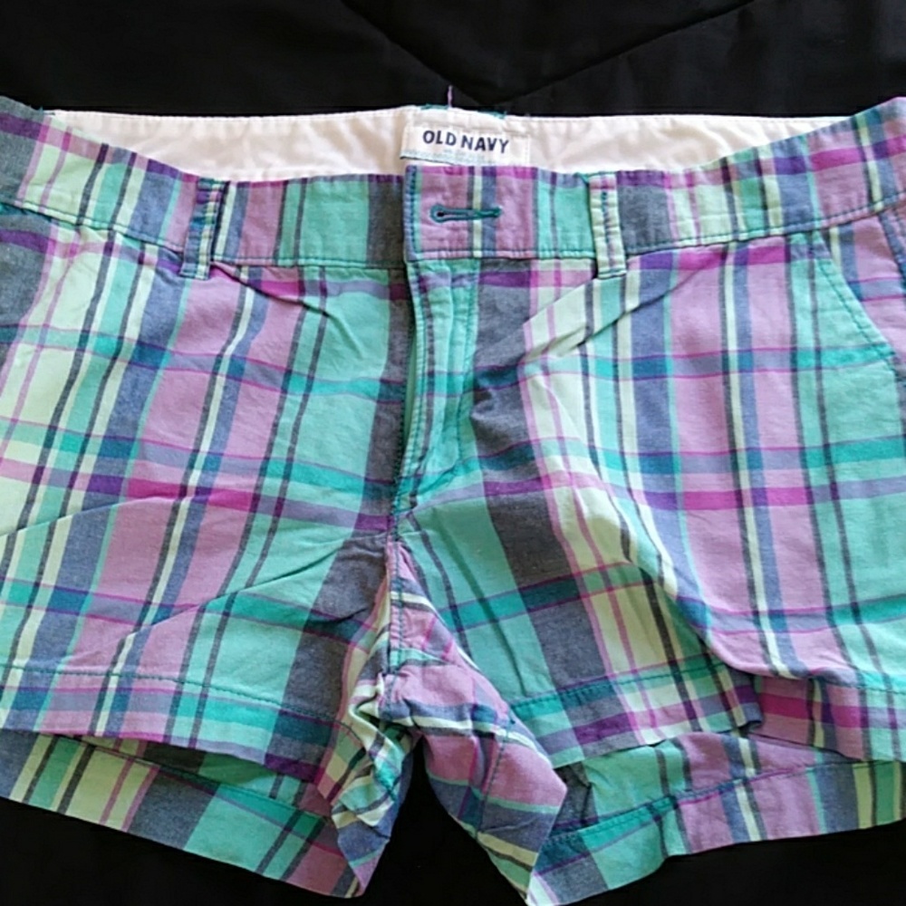 Old navy stripped shorts